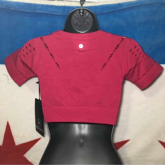 90' Degrees Crop Top Raspberry Jam Color NWT - Picture 4 of 12